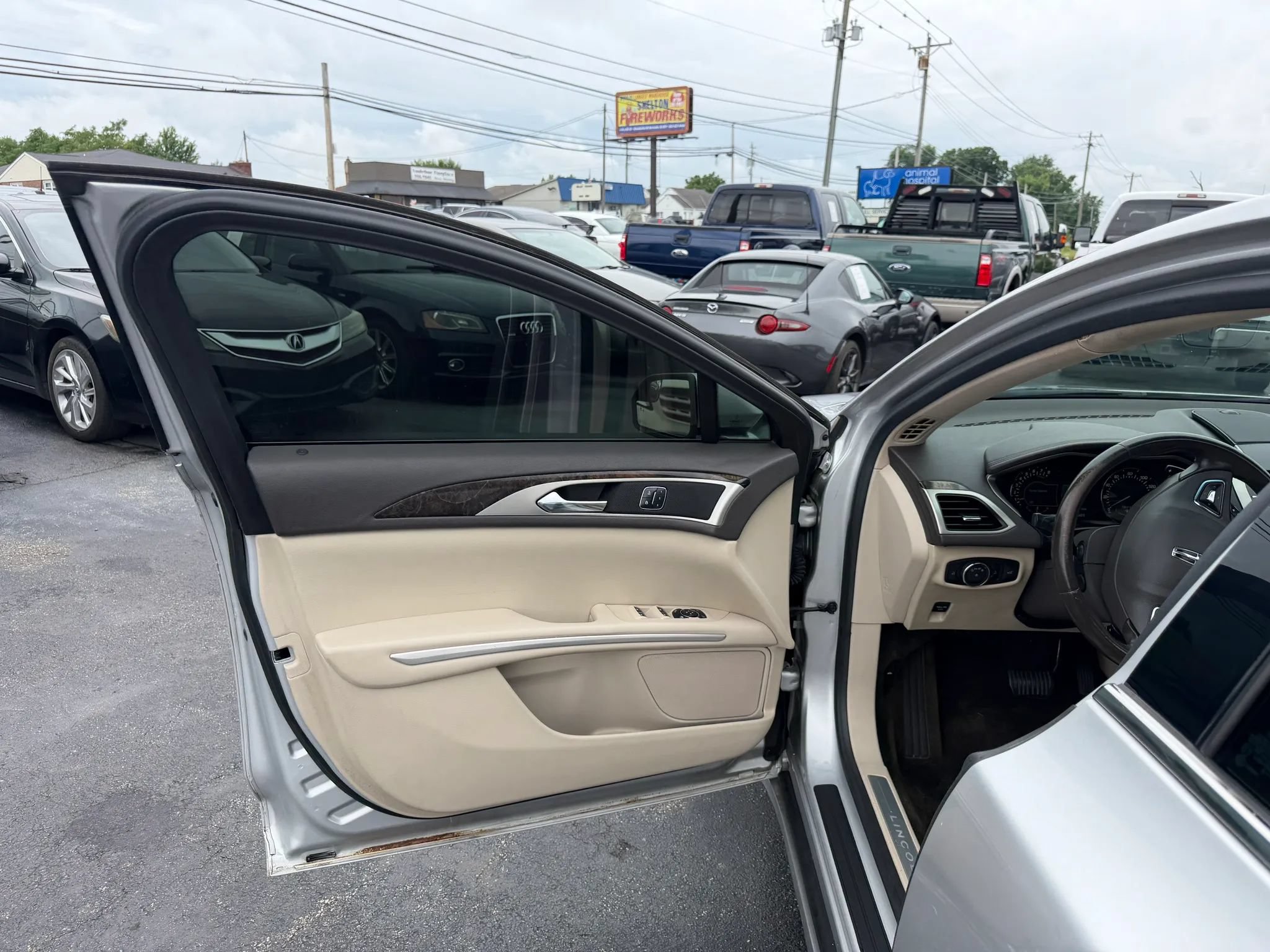 Used 2016 Lincoln MKZ w/ Equipment Group 200A Select FWD image 35