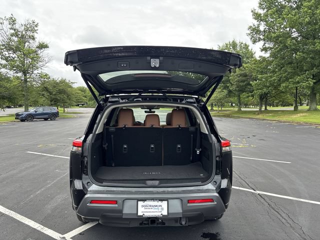 New 2026 Nissan Pathfinder Platinum w/ Cargo Package AWD/4WD image 24