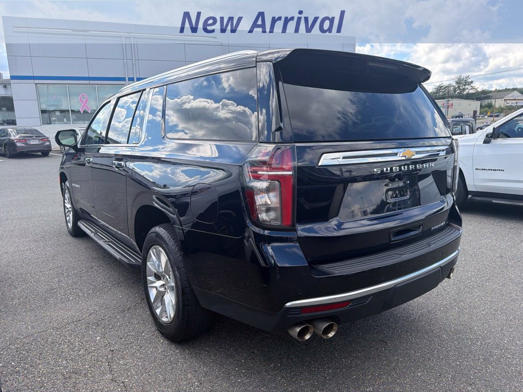 Used 2024 Chevrolet Suburban Premier AWD/4WD image 7