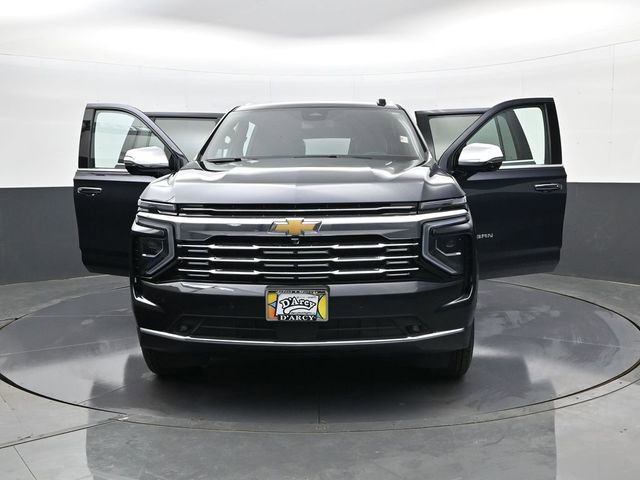 Used 2025 Chevrolet Suburban Premier AWD/4WD image 32