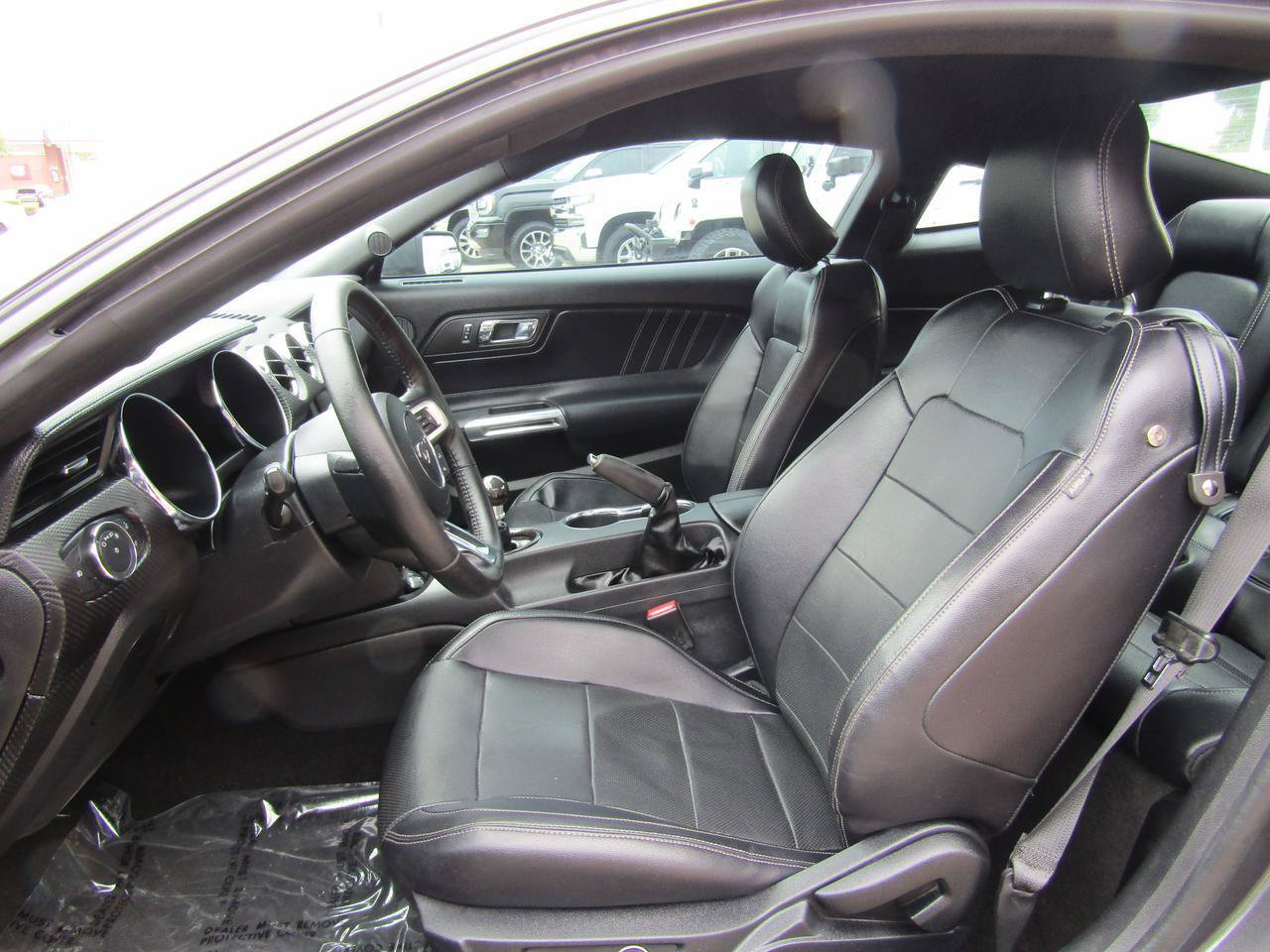 Used 2016 Ford Mustang GT Premium RWD image 8