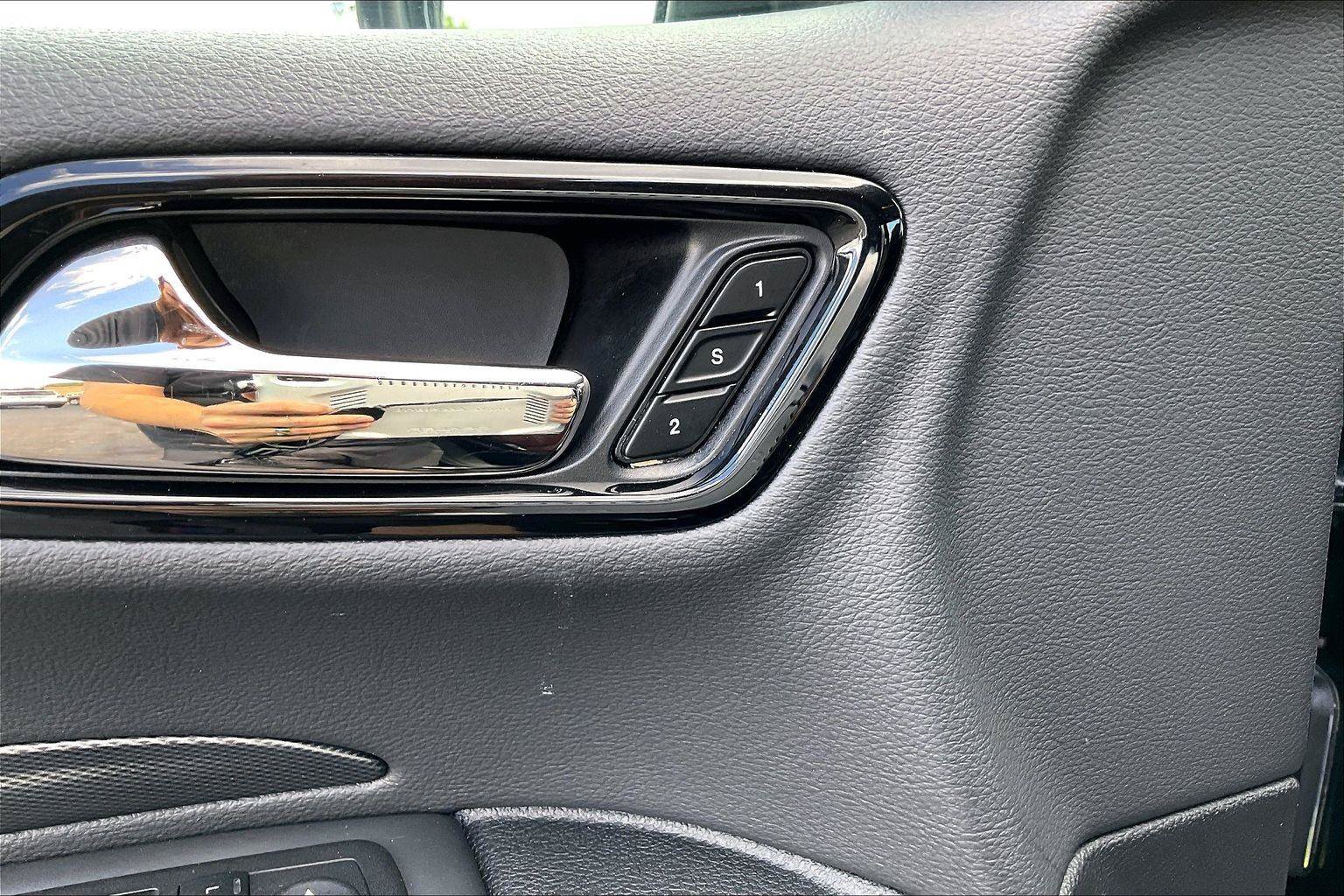 Used 2023 Dodge Durango GT AWD/4WD image 35