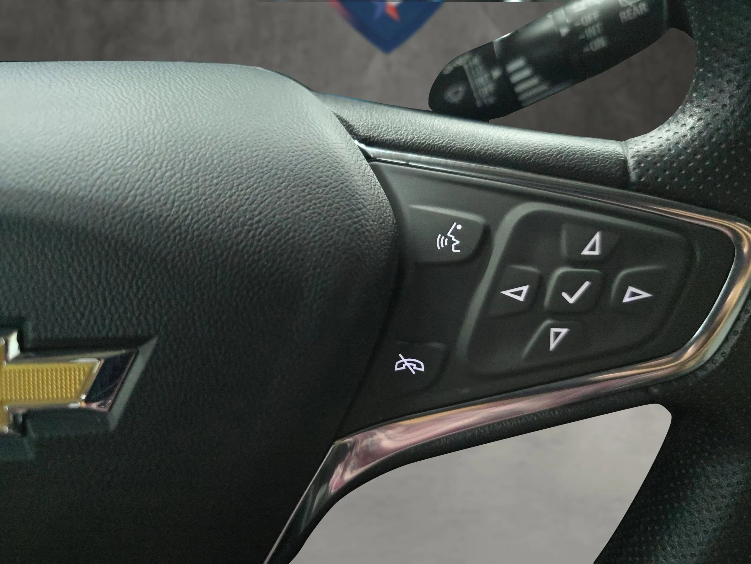 Used 2021 Chevrolet Equinox LS image 23