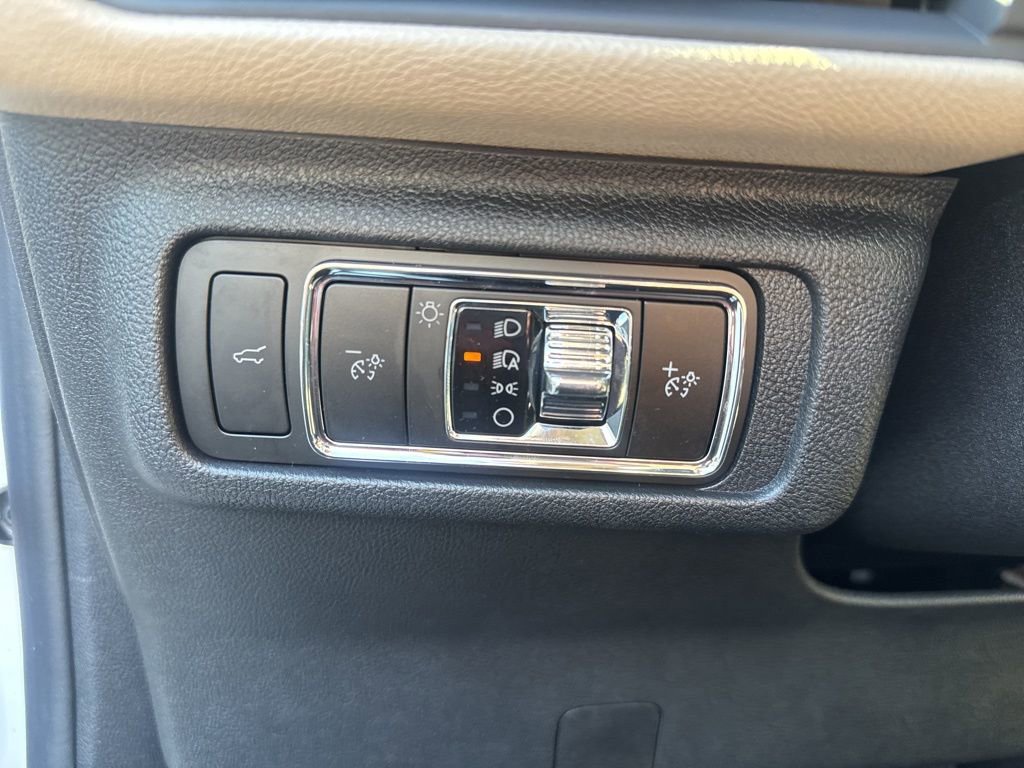 New 2026 Lincoln Corsair Premiere image 9