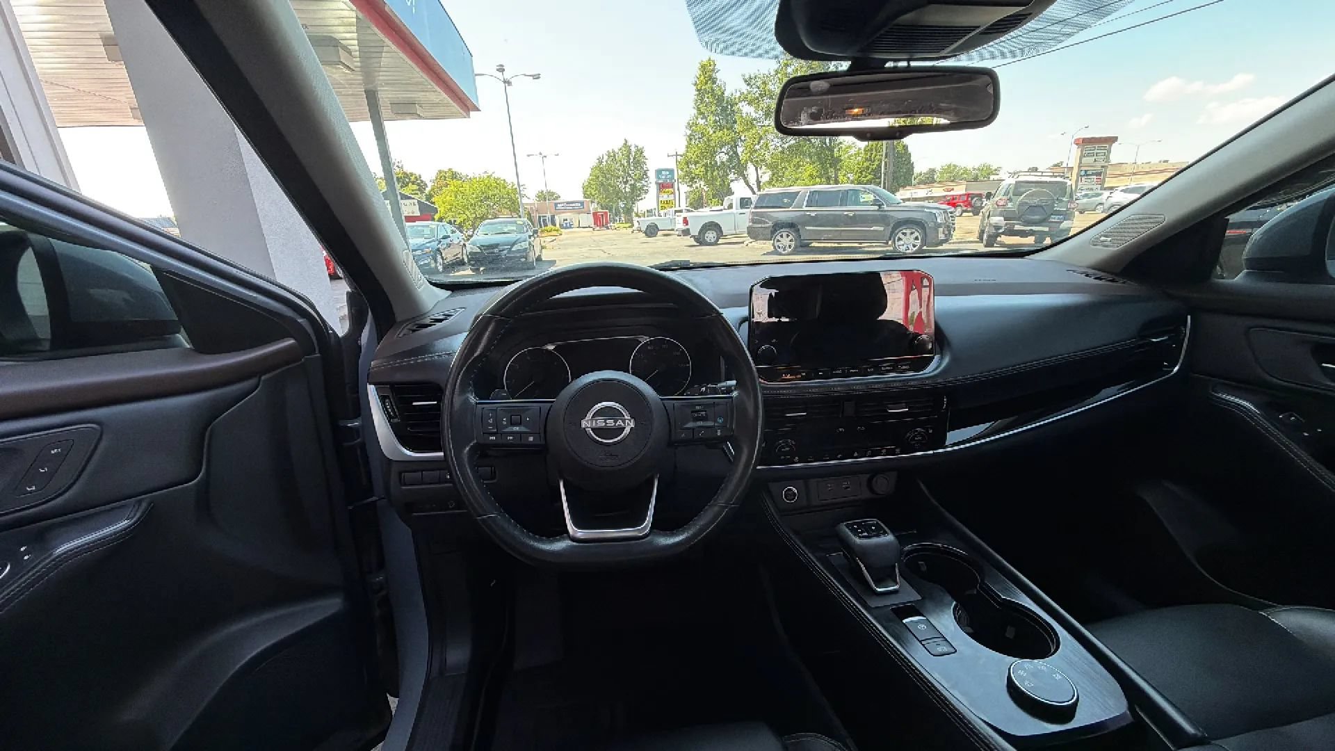 Used 2023 Nissan Rogue SL w/ SL Premium Package AWD/4WD image 22