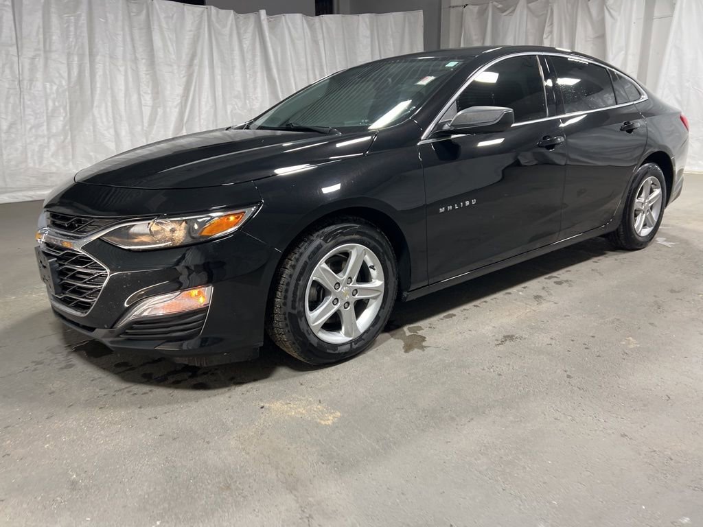 Used 2022 Chevrolet Malibu LS image 3