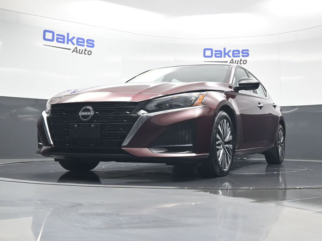 Used 2025 Nissan Altima 2.5 SV image 38
