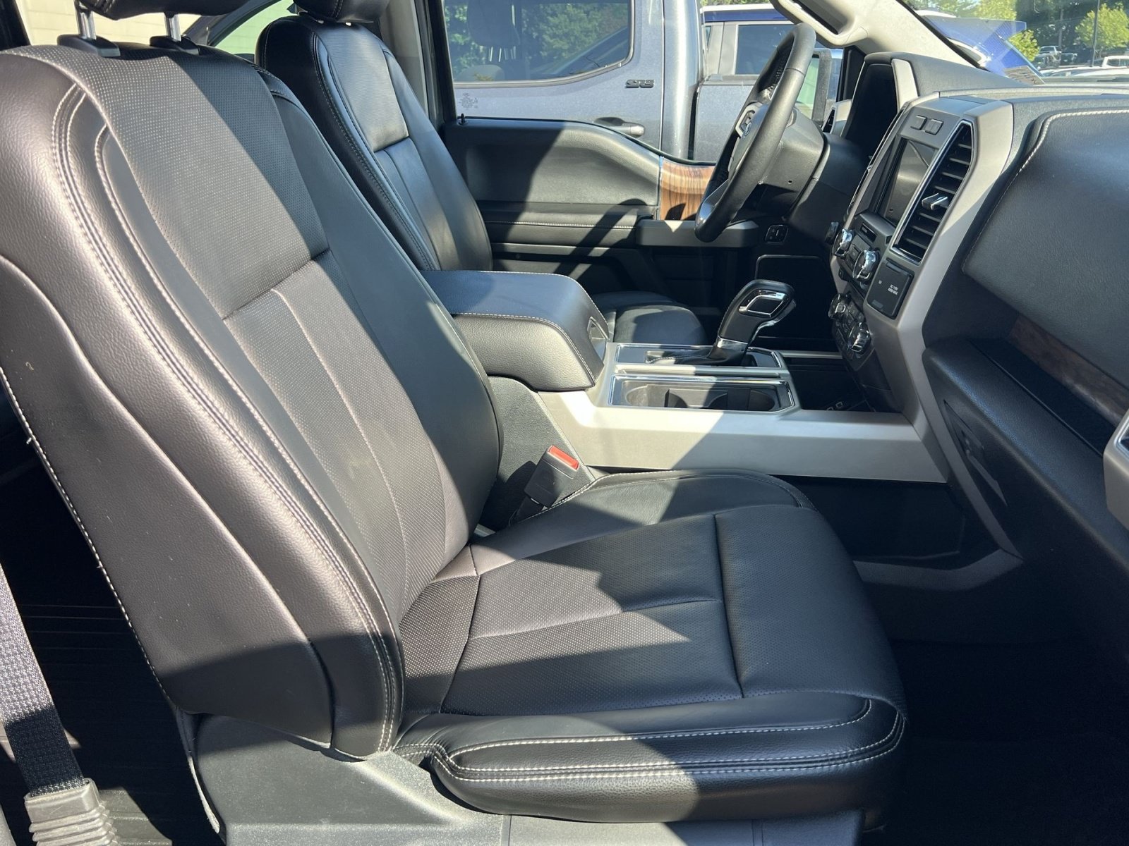 Used 2018 Ford F150 Lariat RWD image 22