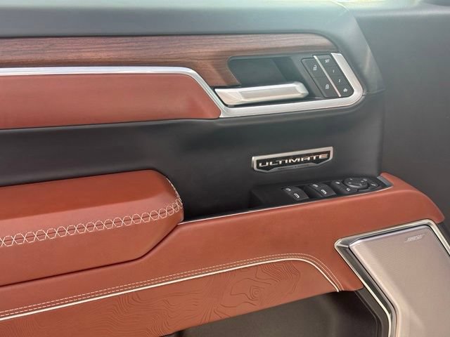 Certified 2026 GMC Sierra 1500 Denali Ultimate w/ LPO, Black Badging Package AWD/4WD image 14