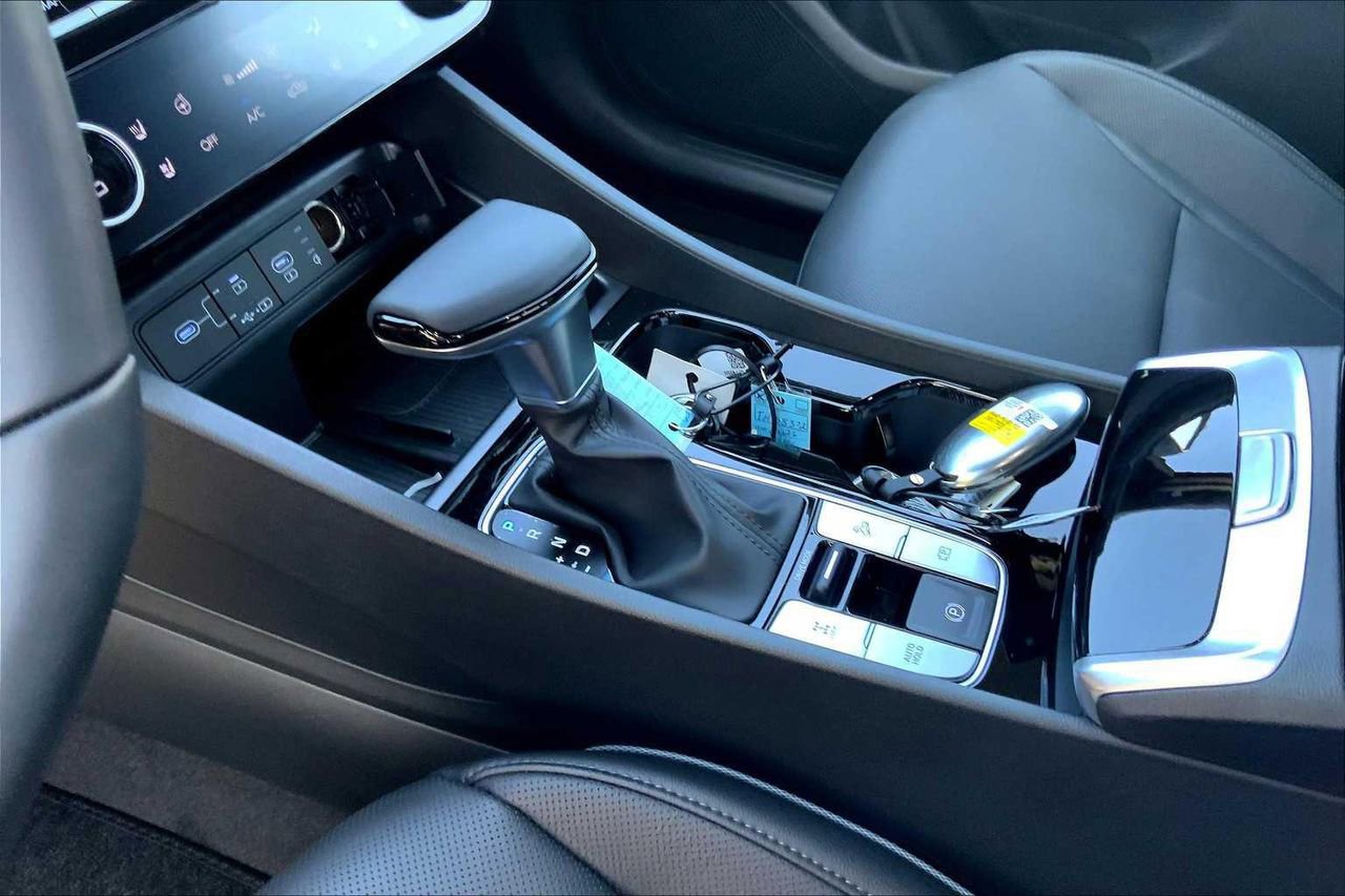 New 2026 Hyundai Santa Cruz Limited image 8