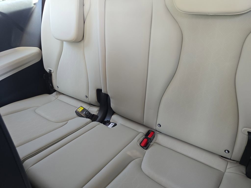 New 2026 Kia Carnival EX FWD image 18