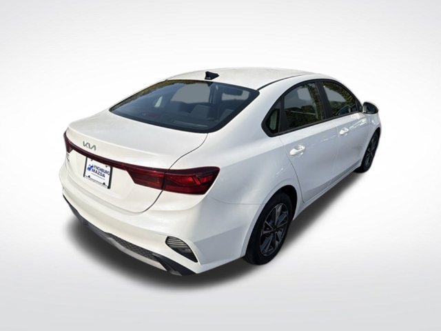 Used 2023 Kia Forte LXS w/ LXS Technology Package FWD image 6