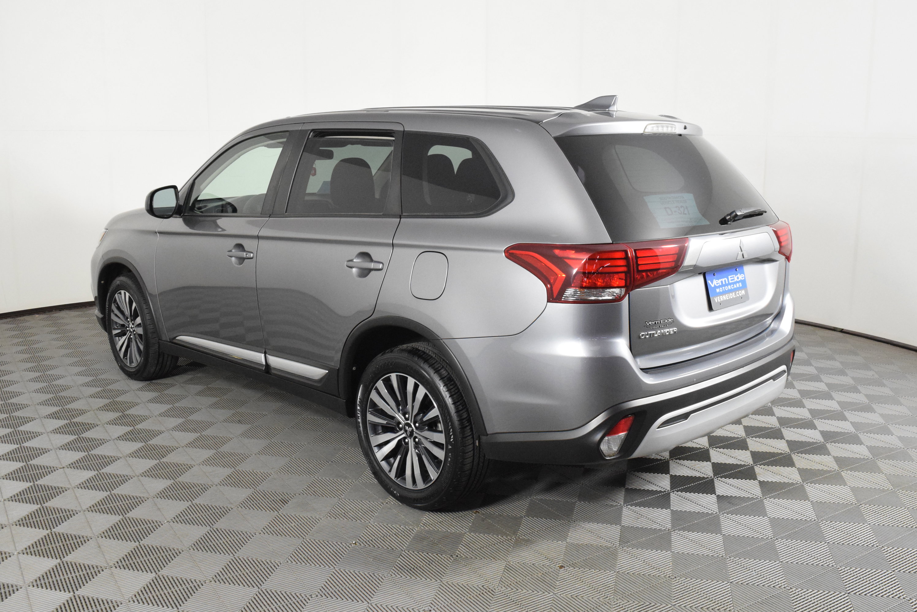 Used 2020 Mitsubishi Outlander ES image 7