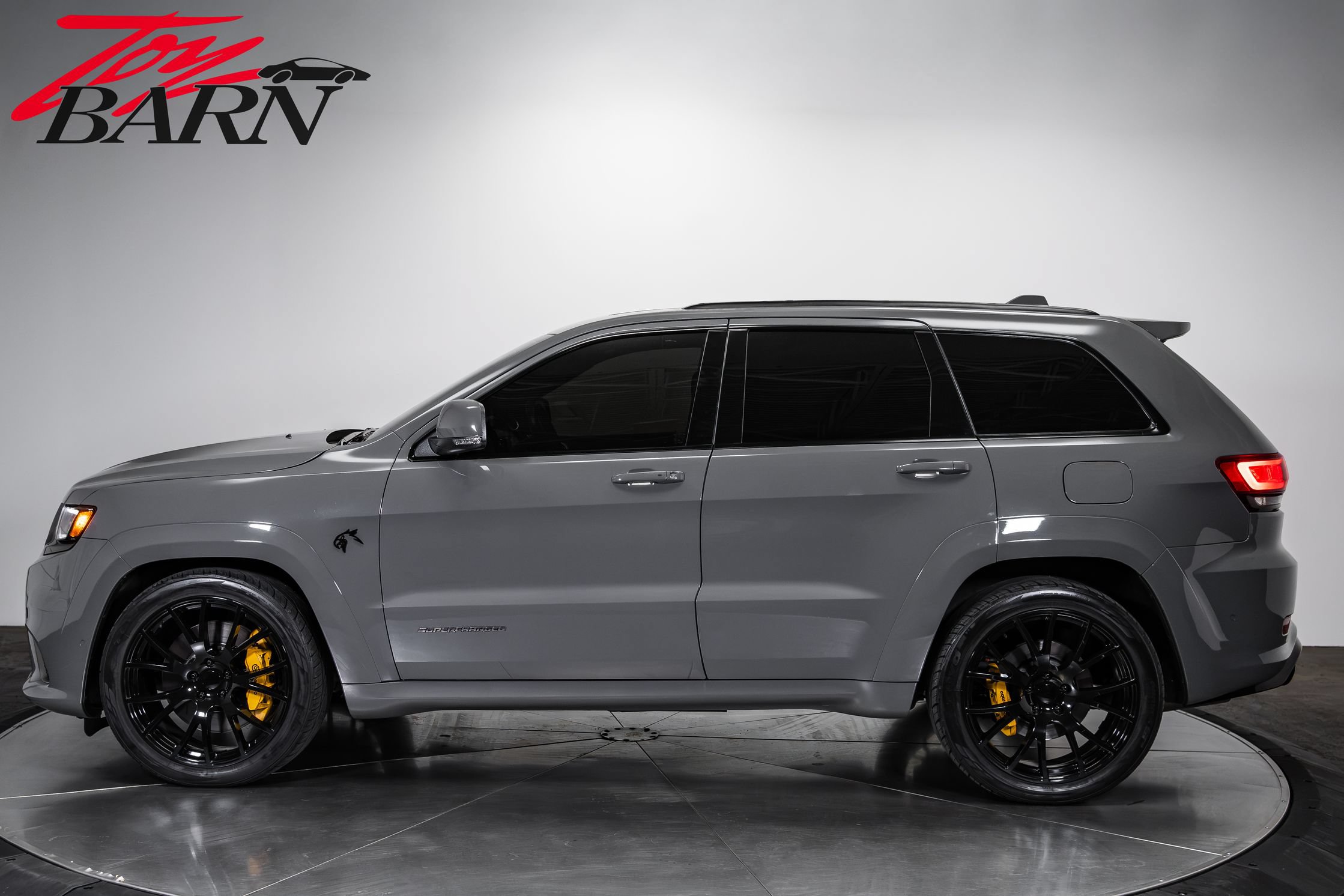 Used 2021 Jeep Grand Cherokee Trackhawk AWD/4WD image 2