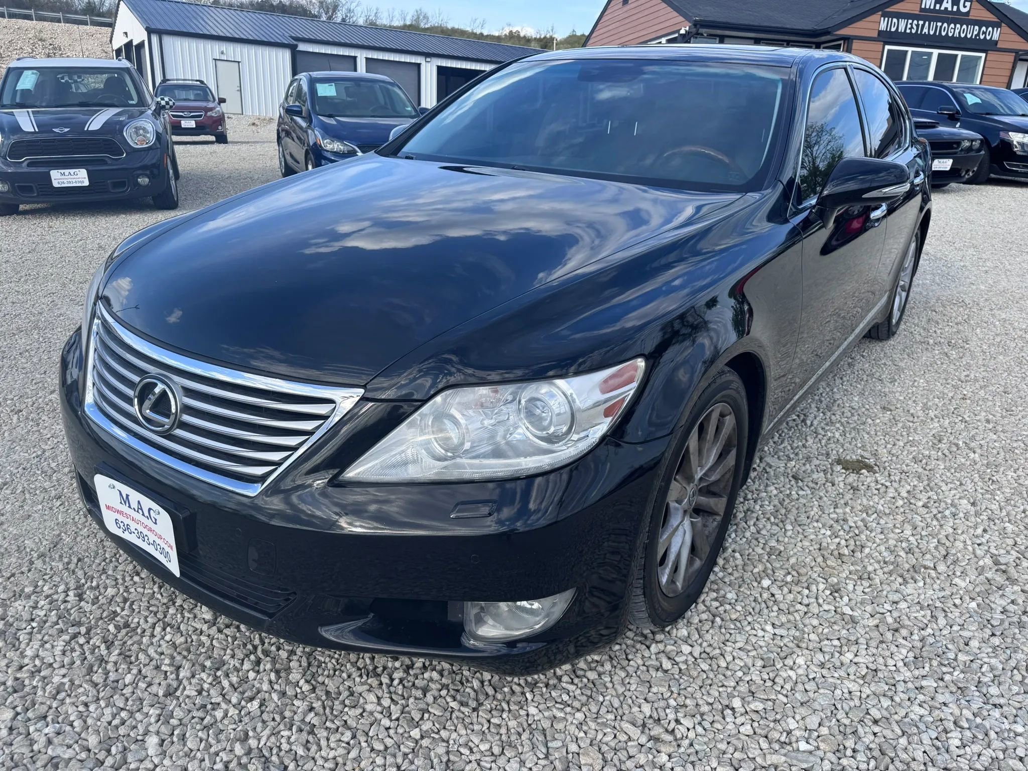 Used 2012 Lexus LS 460 AWD w/ Comfort Pkg image 2