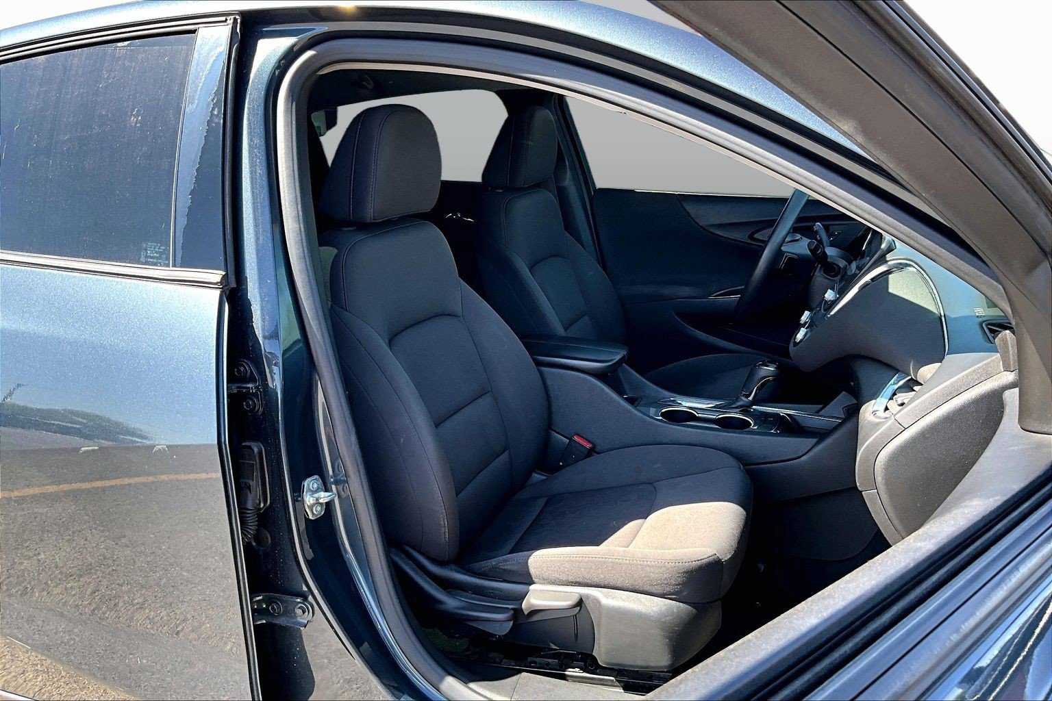 Used 2020 Chevrolet Malibu LT FWD image 7