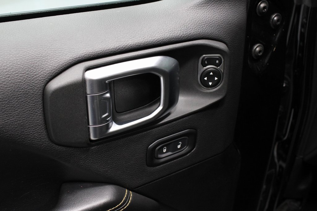 Used 2024 Jeep Wrangler Sahara image 22