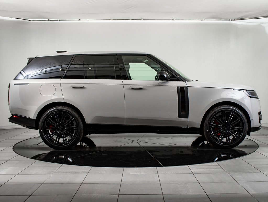 New 2026 Land Rover Range Rover SV image 11