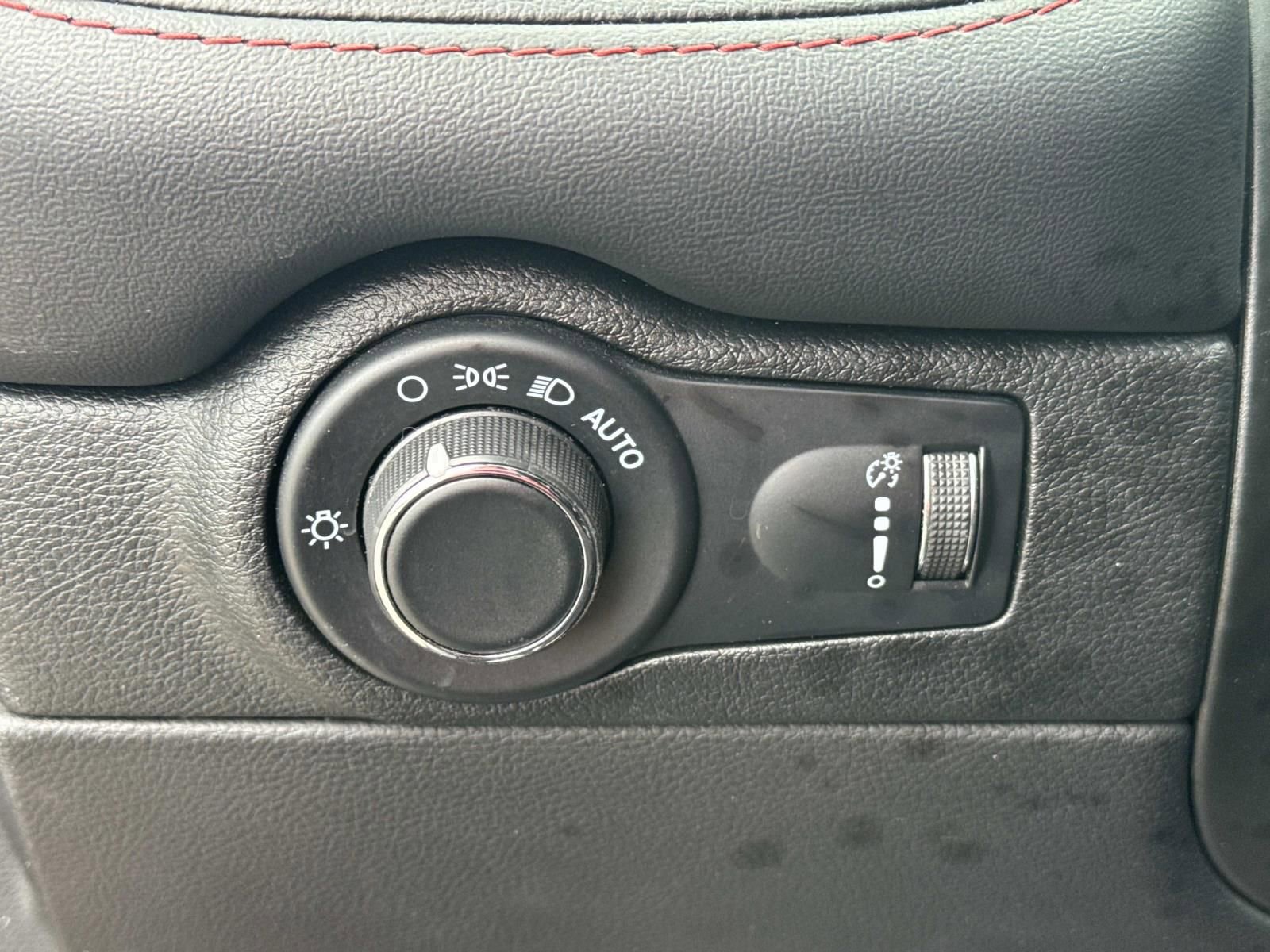 Used 2023 Dodge Durango GT RWD image 22