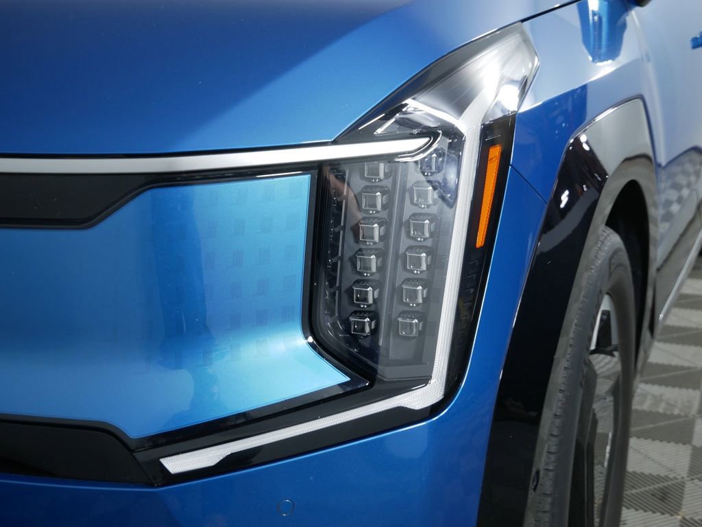 Certified 2024 Kia EV9 Land AWD/4WD image 14