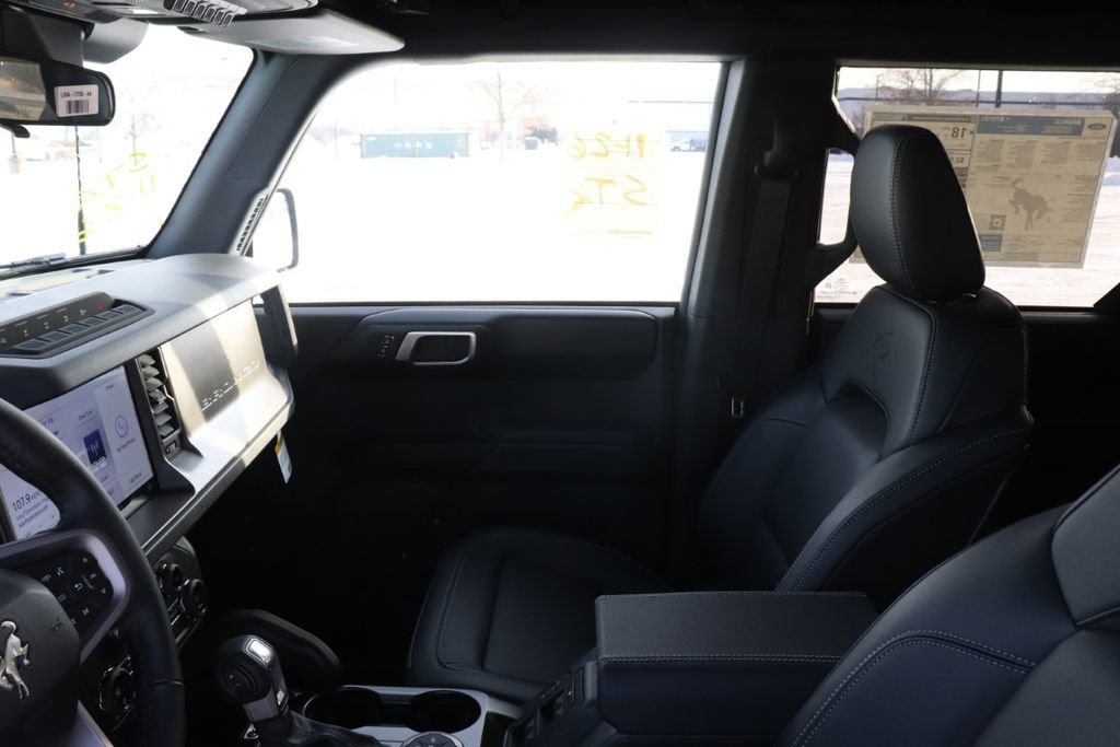 New 2025 Ford Bronco Badlands image 14
