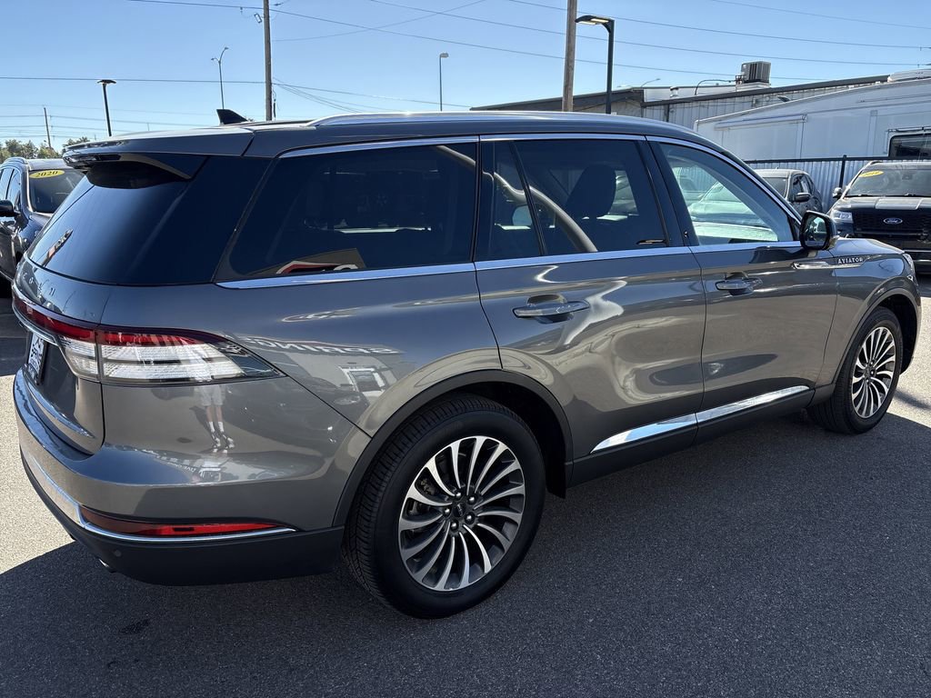 Used 2023 Lincoln Aviator Reserve image 5