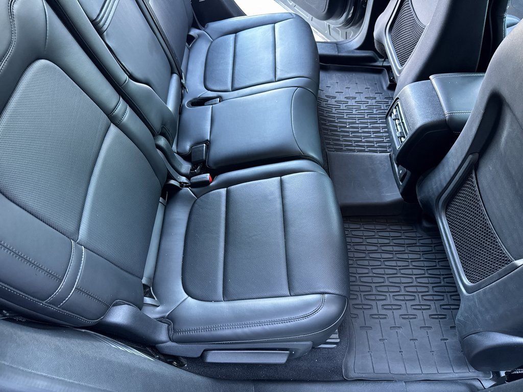 Used 2024 Lincoln Corsair Grand Touring w/ Equipment Group 301A image 17