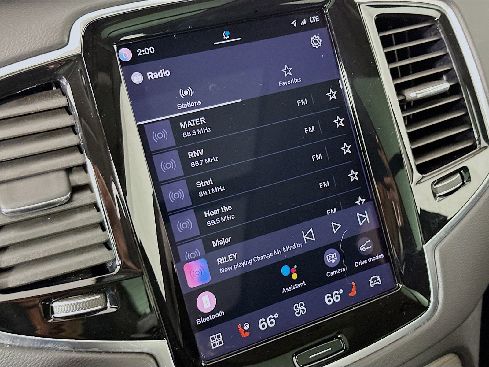 Used 2023 Volvo XC90 T8 Ultimate AWD/4WD image 15