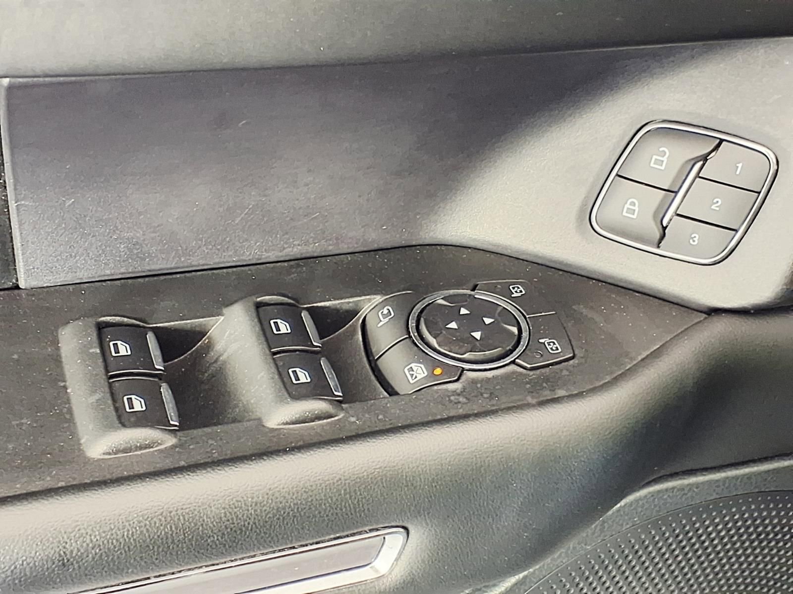 Used 2021 Ford Expedition Max Platinum image 16