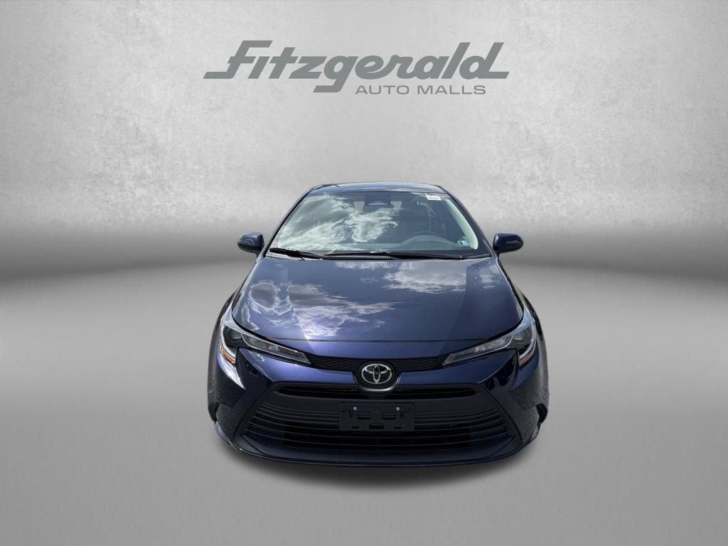 Used 2026 Toyota Corolla LE w/ LE Premium Package FWD image 2
