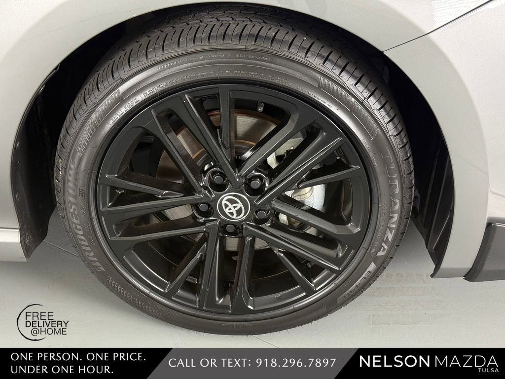 Used 2025 Toyota Camry SE w/ Convenience Package FWD image 10