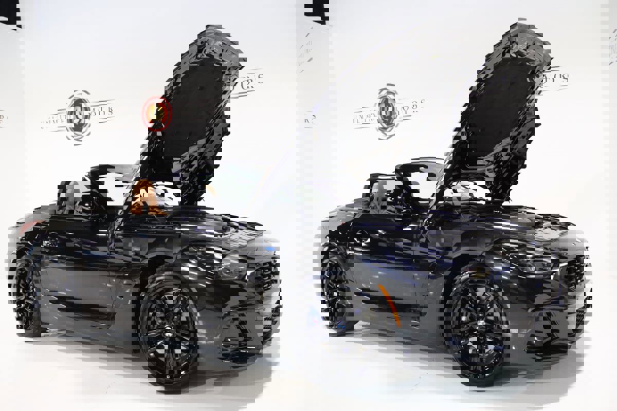 Used 2024 BMW Z4 M40i w/ Premium Package image 34