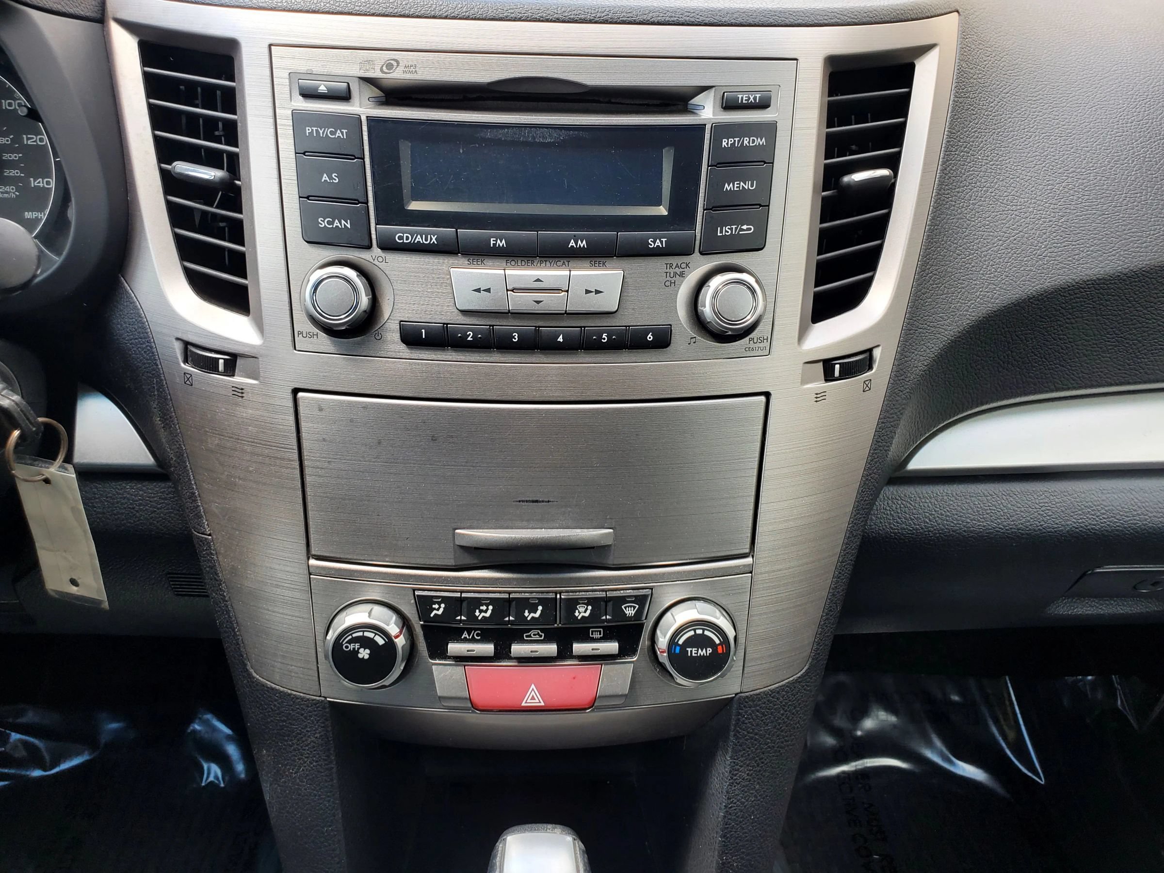 Used 2013 Subaru Outback 2.5i Premium w/ All-Weather Pkg AWD/4WD image 38