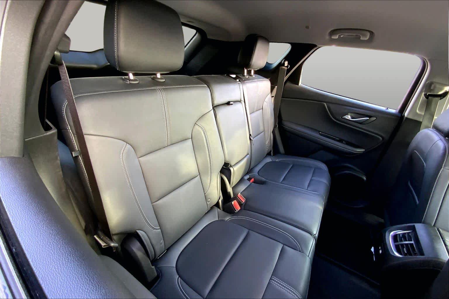 Used 2024 Chevrolet Blazer LT FWD image 18