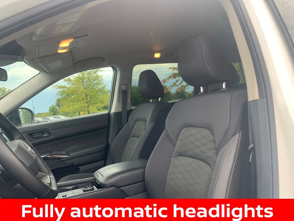 Certified 2026 Nissan Pathfinder SV AWD/4WD image 9
