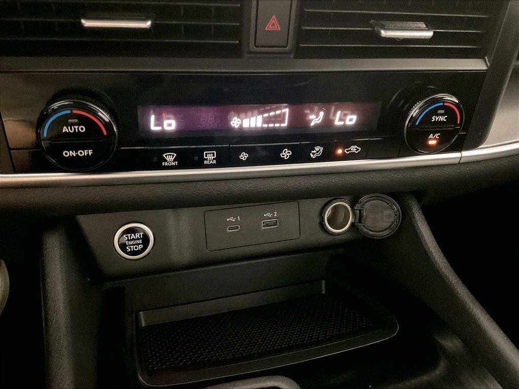 Used 2023 Nissan Rogue SV AWD/4WD image 26