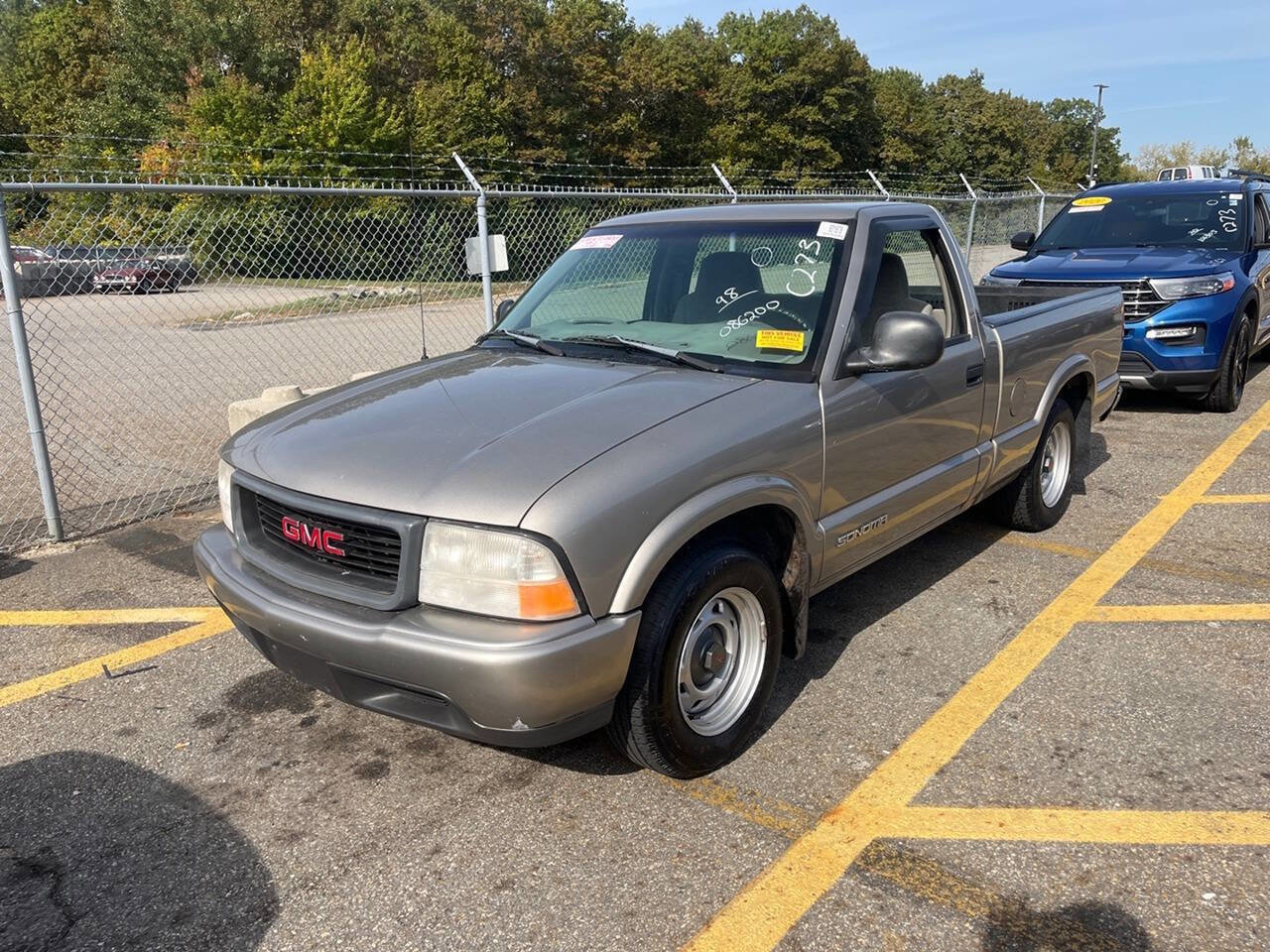 Used 1998 GMC Sonoma SL image 1