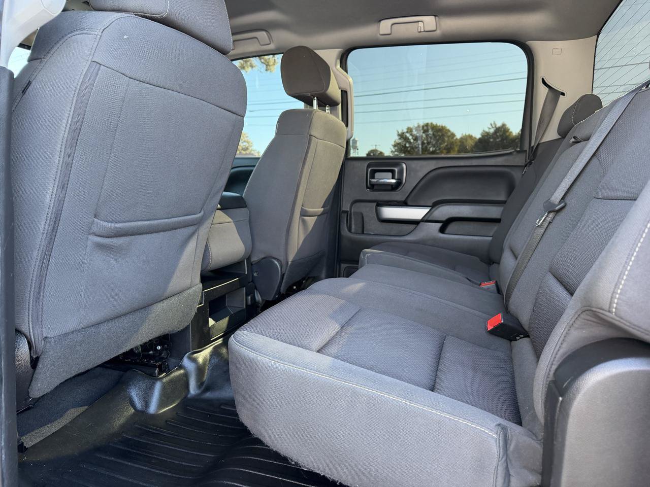 Used 2018 Chevrolet Silverado 1500 LT w/ All Star Edition AWD/4WD image 10