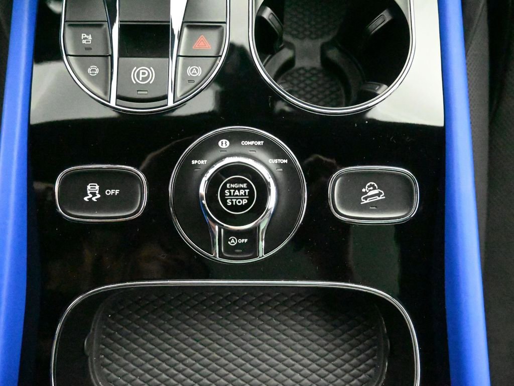 Used 2025 Bentley Bentayga AWD/4WD image 51