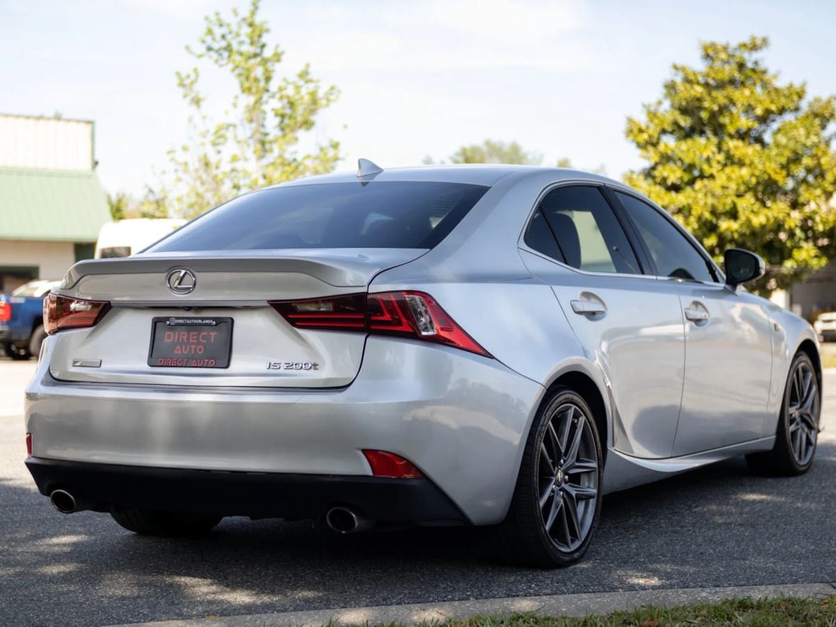Used 2016 Lexus IS 200t w/ F Sport Package RWD image 13