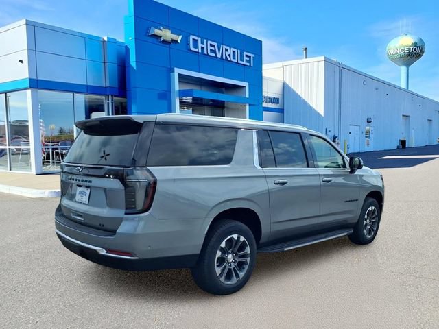 New 2026 Chevrolet Suburban LT w/ Comfort Package AWD/4WD image 3