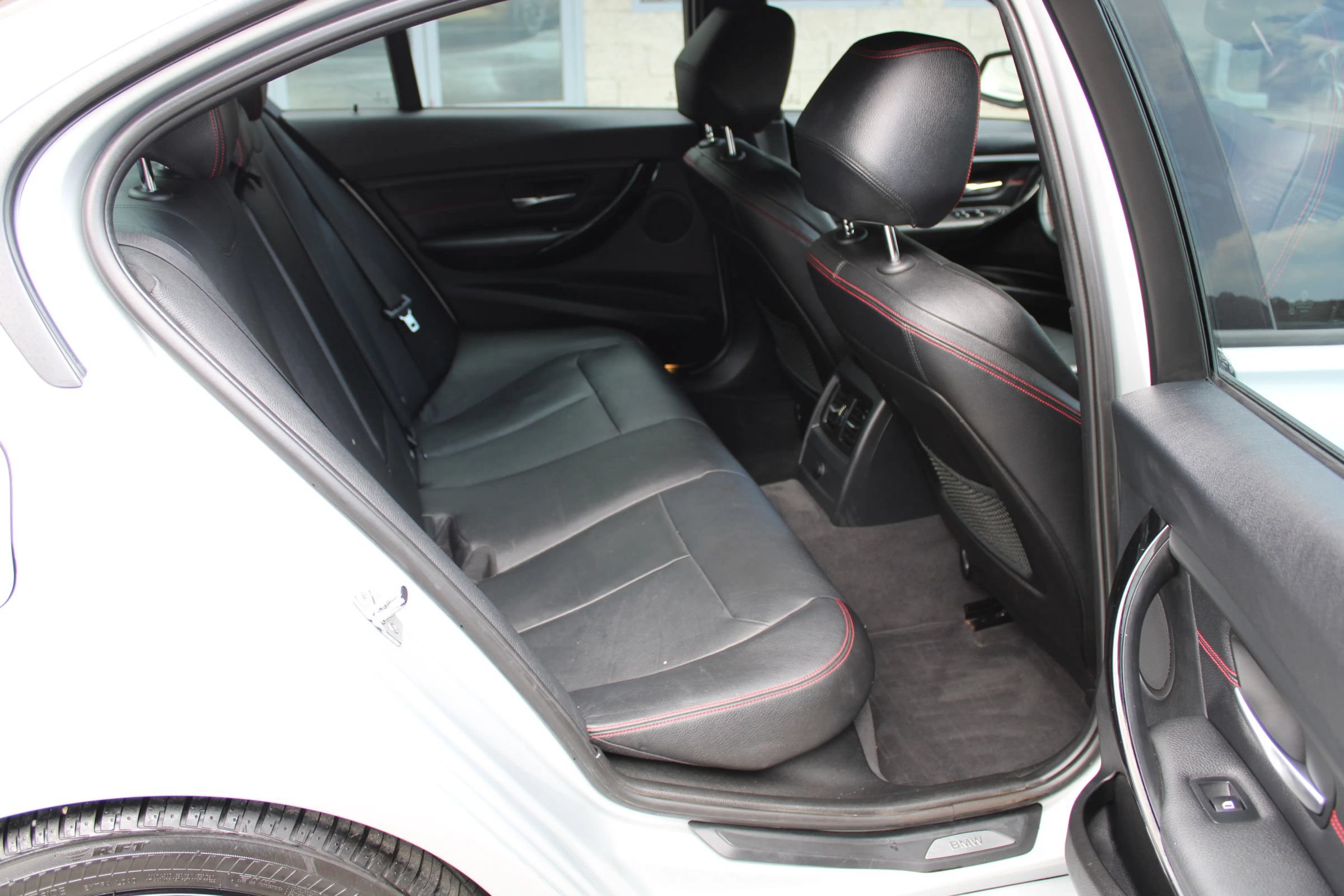 Used 2012 BMW 328i Sedan RWD image 18