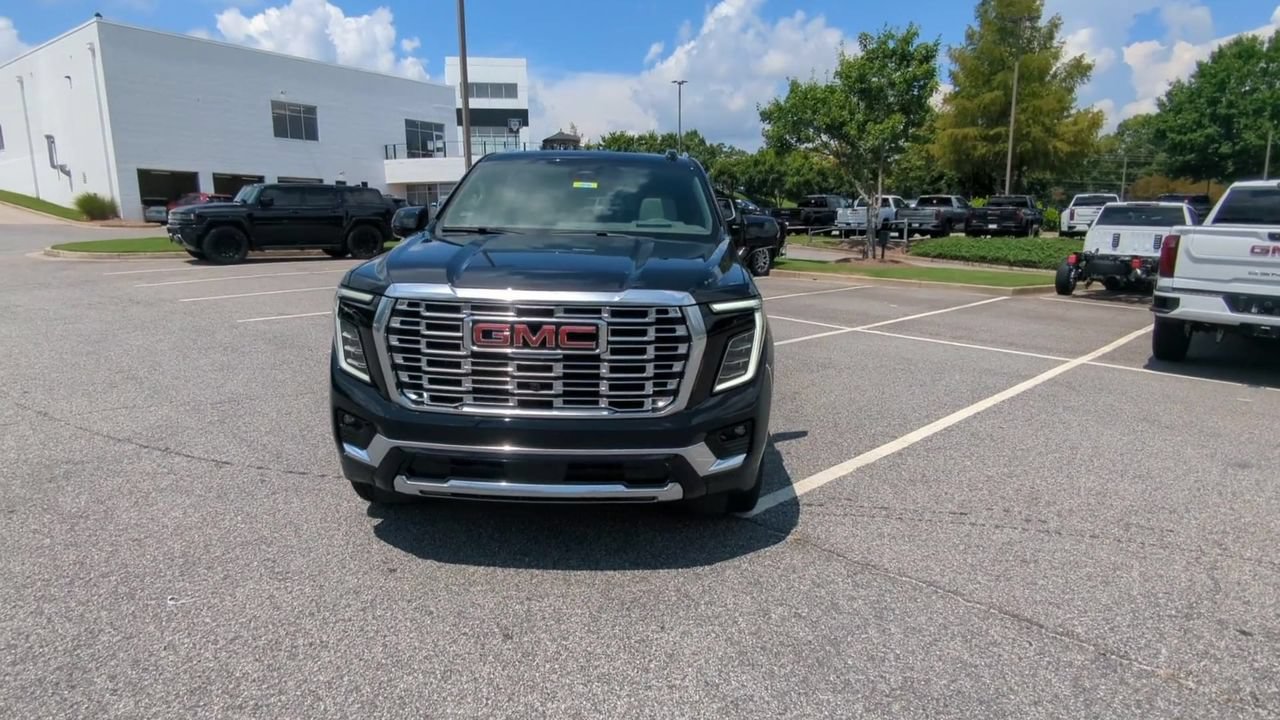 New 2026 GMC Yukon Denali w/ Denali Reserve Package AWD/4WD image 3