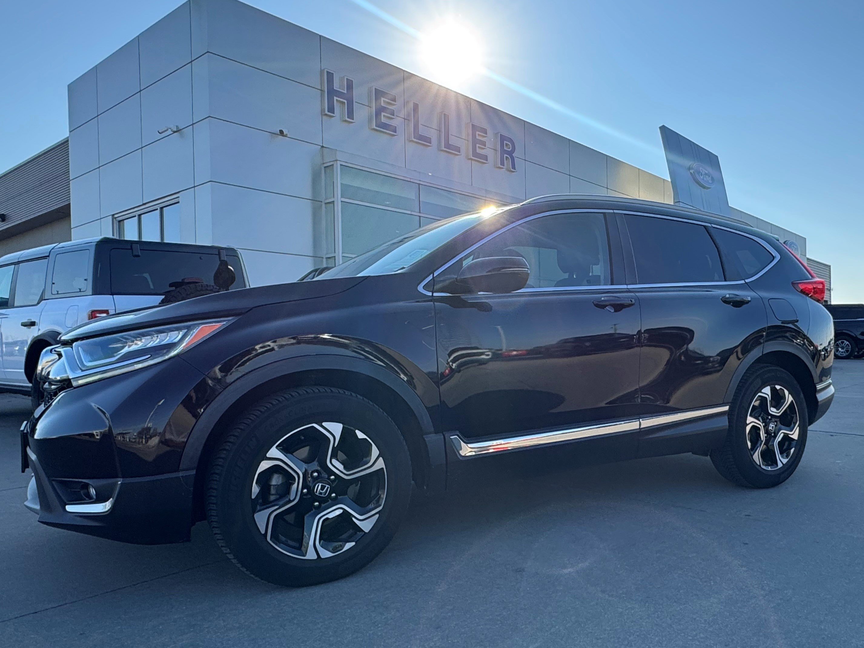 Used 2018 Honda CR-V Touring image 3