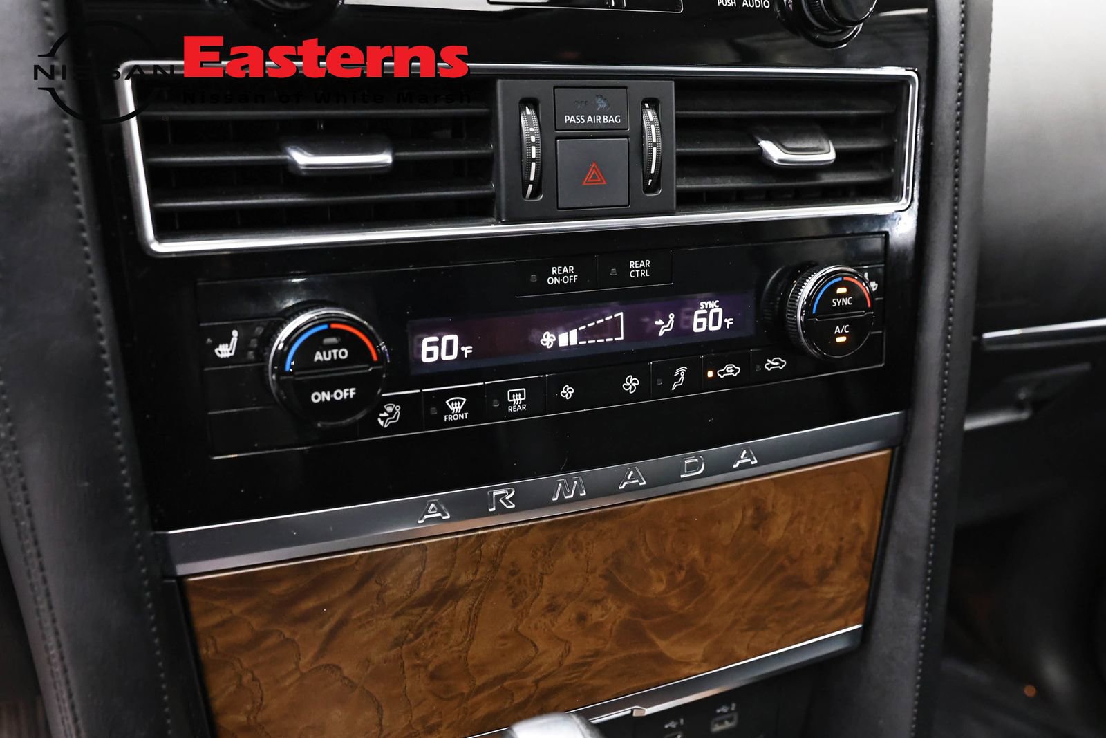 Used 2024 Nissan Armada SL AWD/4WD image 19