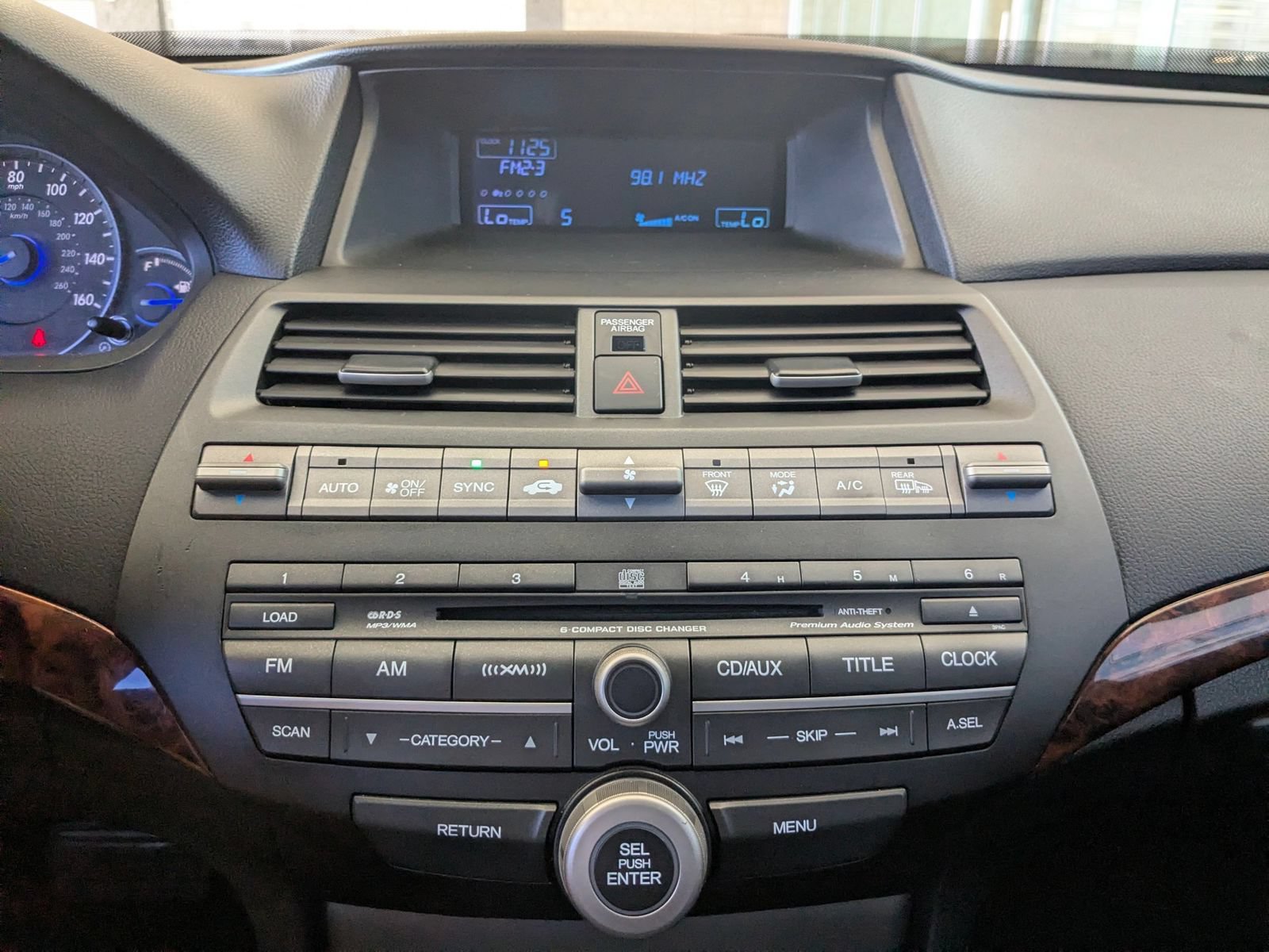 Used 2011 Honda Crosstour EX-L image 19