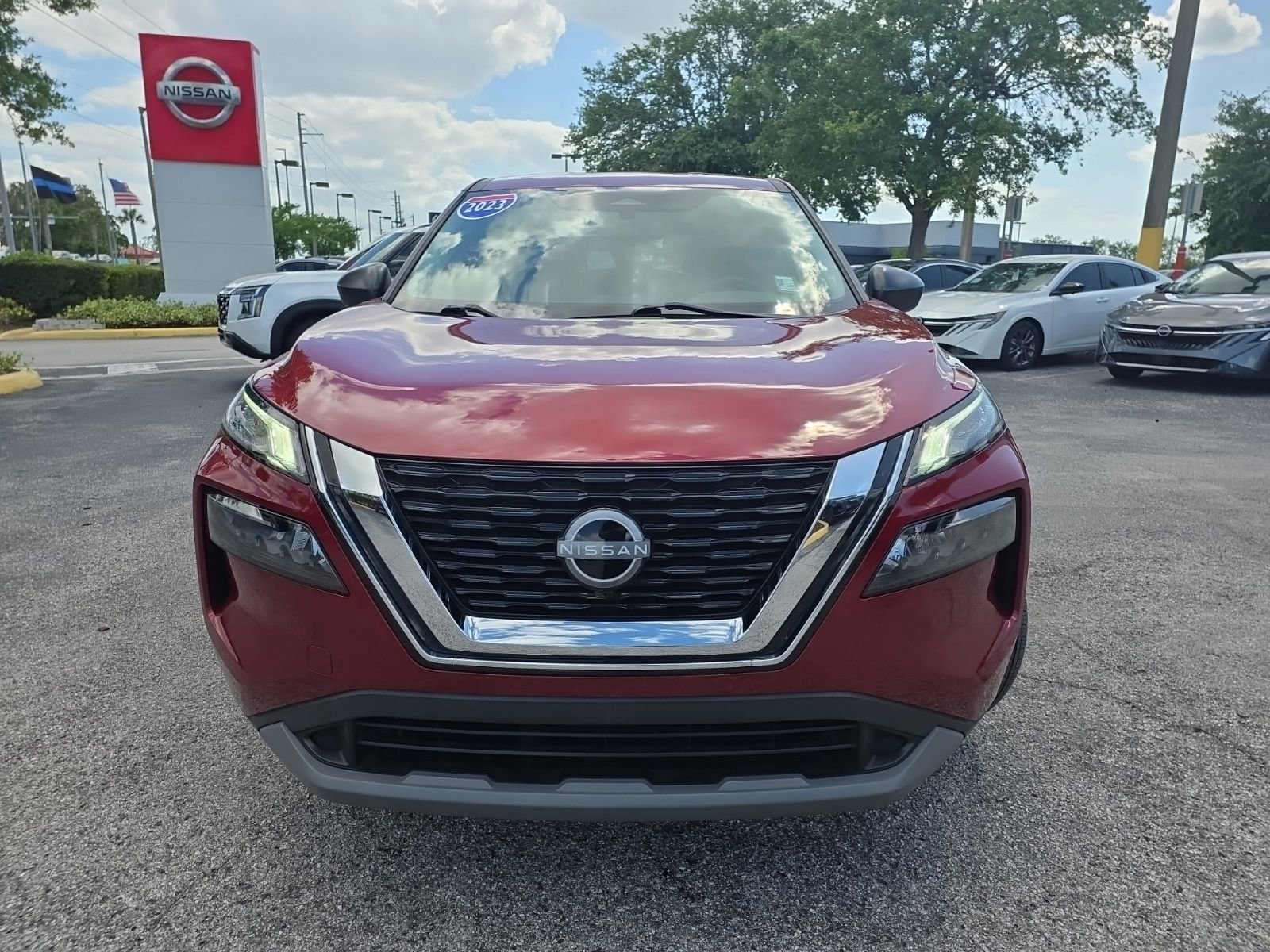 Used 2023 Nissan Rogue S image 4