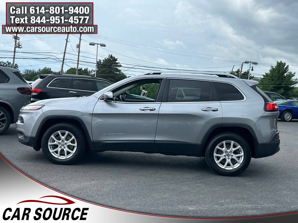 Used 2017 Jeep Cherokee Latitude w/ Comfort/Convenience Group AWD/4WD image 4