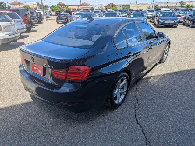 Used 2014 BMW 320i Sedan RWD image 5