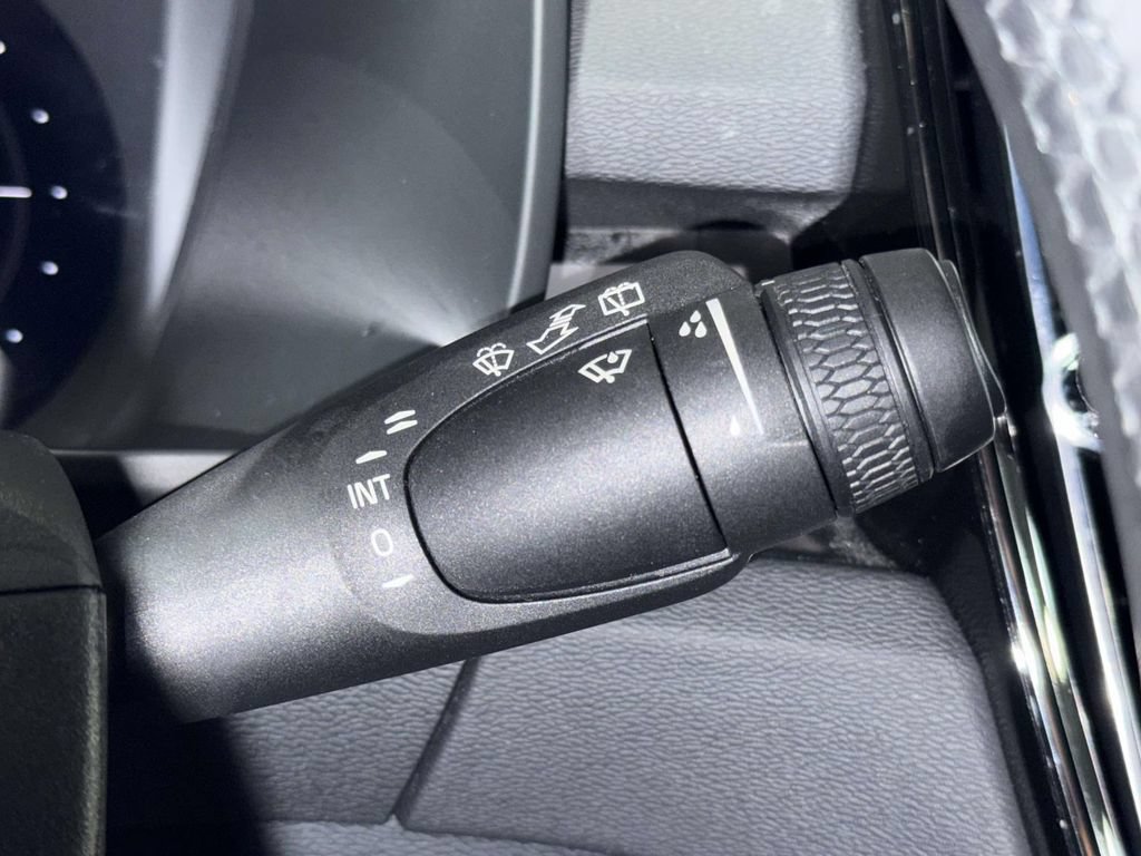 Used 2023 Volvo XC40 Recharge Ultimate AWD/4WD image 29
